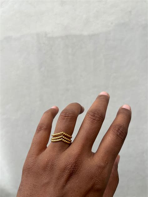 Three layered V Finger Ring – Urbanitii