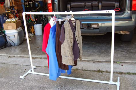 Making a Clothes Rack Out of Pipe 的图像结果