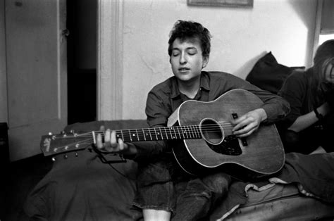 15 Best Folk Music Songs of All Time - Singersroom.com