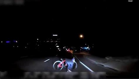 Uber自动驾驶撞死行人视频公布：撞车前测试人员在低头_汽车_腾讯网