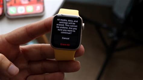 Resetting Apple Watch 的图像结果