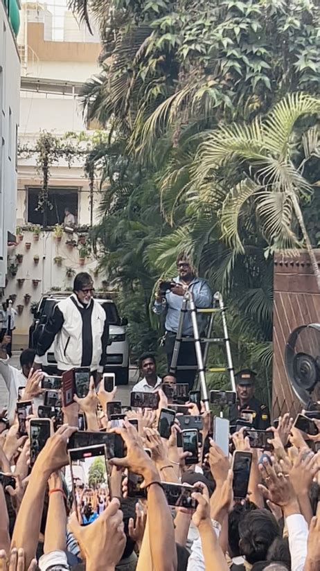 A sneak peek into Big B's Sunday meet and greet with fans