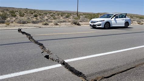California: Satellite images show giant crack caused by earthquake | US ...