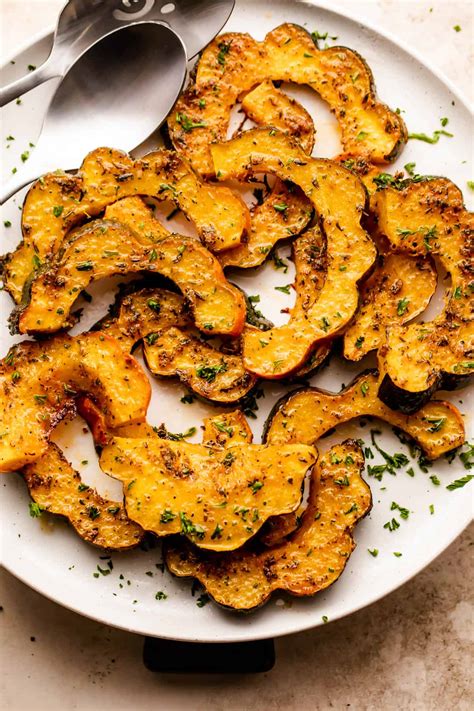 Easy Roasted Acorn Squash Recipe | Diethood