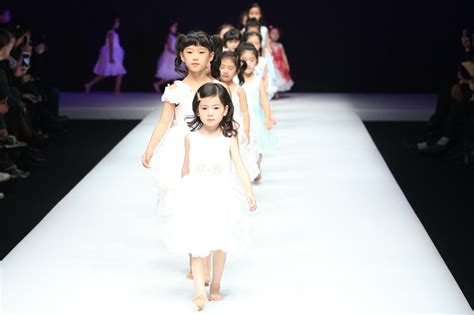 新时代少儿模特告诉你:学习模特有什么好处_北京新时代模特学校 | 新时代国际模特培训基地