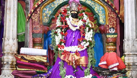 10 Must Visit Temples in Varanasi - lifeberrys.com