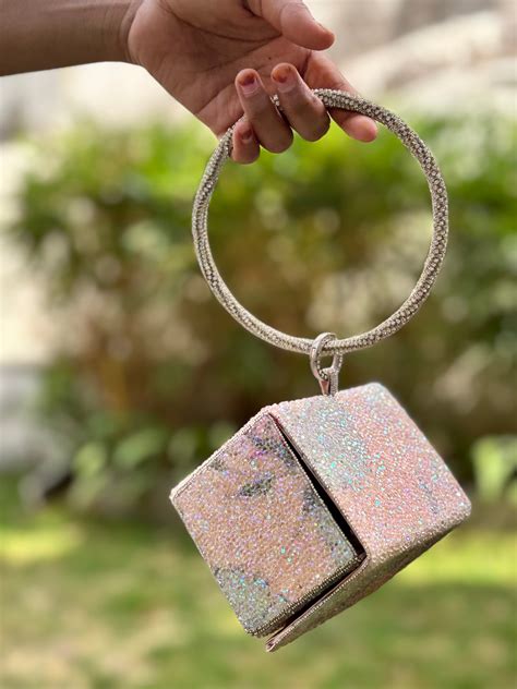 SAMPLE Bloom Cube Nano