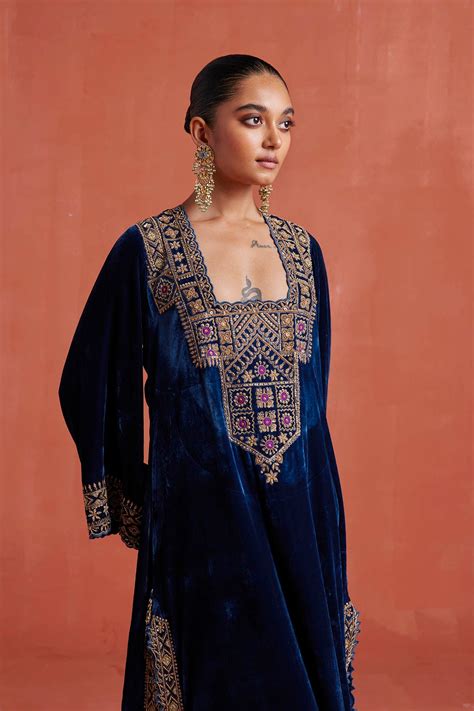 Taal Kaftan – Sureena Chowdhri