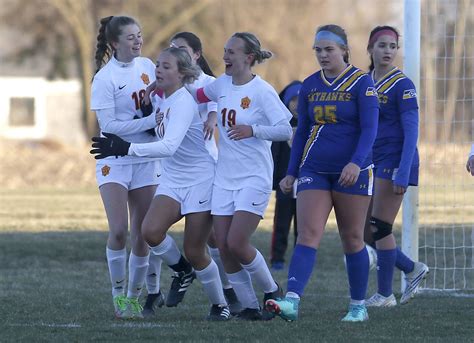 Girls soccer: Richmond-Burton’s Maddie Seyller beats obstacles to win ...