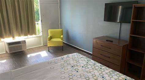 HOMETOWNE STUDIOS BY RED ROOF VERO BEACH - I-95 - 2026 Hotel Reviews ...