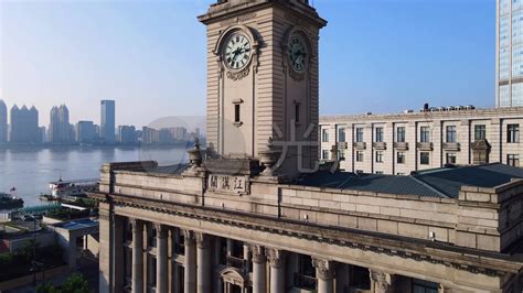 江汉关大楼，中国现存最早的三座海关大楼之一，曾为武汉最高建筑|新冠肺炎_新浪新闻