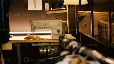 Hand Tailoring Machine 的图像结果