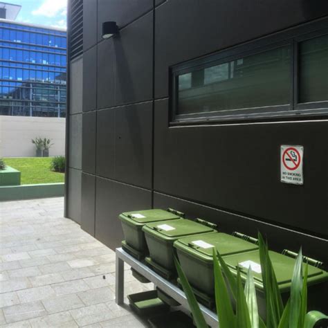 Commercial Worm Production 的图像结果