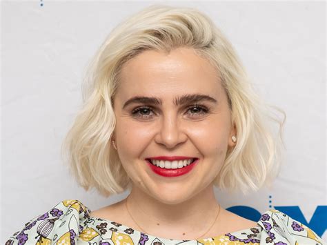 Mae Whitman Behind The Voice Actors 60 Photos - Moonagedaydream.film