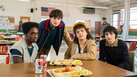 Young actor praised after taking unexpected role in Stranger Things ...