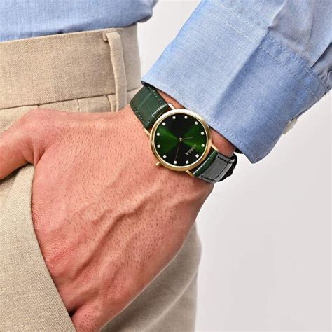 Buy Online Titan Nebula Vintage 18k Gold Analog Studded Indices Leather ...