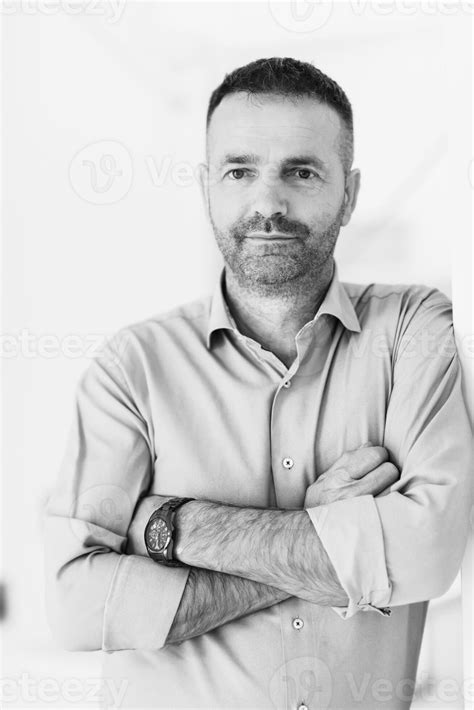 Business Man Portrait 的图像结果