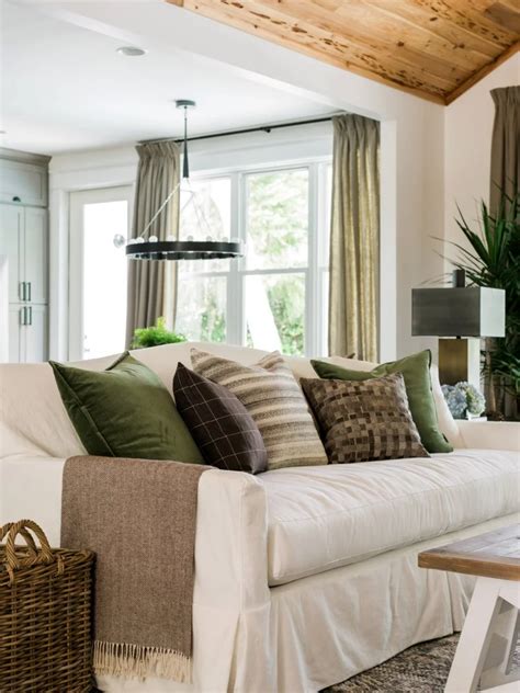 HGTV Dream Home 2017: Living Room Pictures | HGTV
