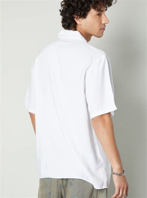 Buy Men Relaxed Fit Printed Resort Shirt Online at just Rs. 1099.0 ...