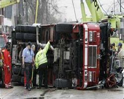 Fire truck crash leaves 2 Virginia firefighters dead | TopNews