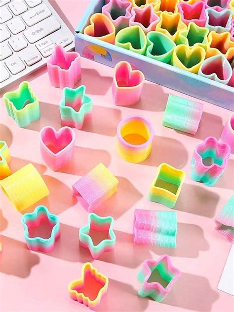 Set de 10 piezas de juguetes de resortes de colores aleatorios ...