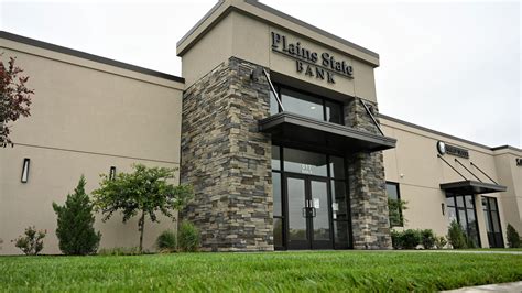 Plains State Bank expands again, adding two new branches this fall