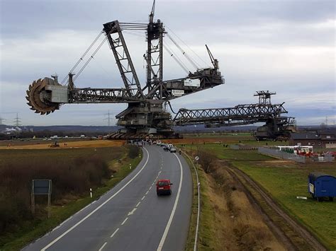 Amazing World: World's Largest Digging Machine - Bagger 288
