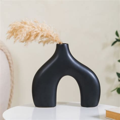 Black Abstract Vase Online - Premium Vase | Nestasia