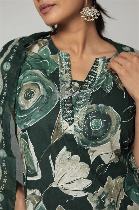 THE NAVRA: Women's Affordable Luxury Clothing - Shop Now