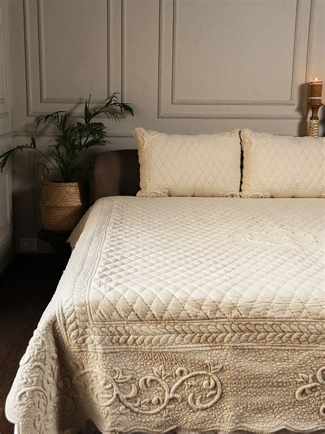 Buy Bedspreads Online - Cotton King Size & Double Bedspreads