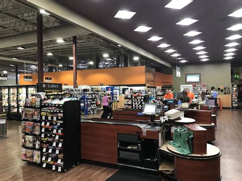 Holiday Market - 20 Photos & 55 Reviews - Grocery - 3315 Placer St ...