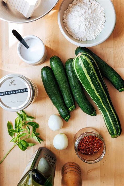 Zucchini-Scarpaccia – italienisches Gemüse-Fladenbrot · Eat this!