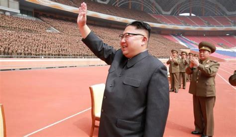 Kim Jong Un invites South Korean president for summit