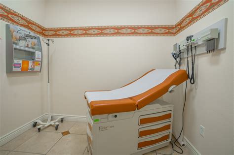 APEX MEDICAL GROUP - Los Banos CA - Hours, Directions, Reviews - Loc8NearMe