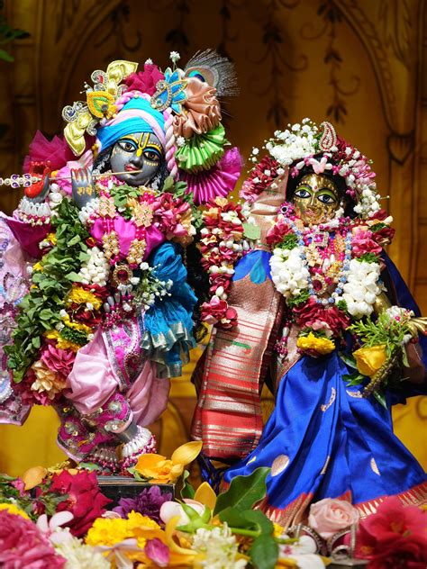 ISKCON RAVET - Sri Govind Dham | Daily Darshan 🪷🌸 #radha #govind # ...