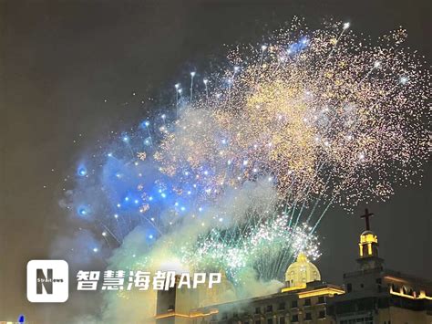 烟花漫舞迎新年！福州闽江之心上演璀璨焰火秀！