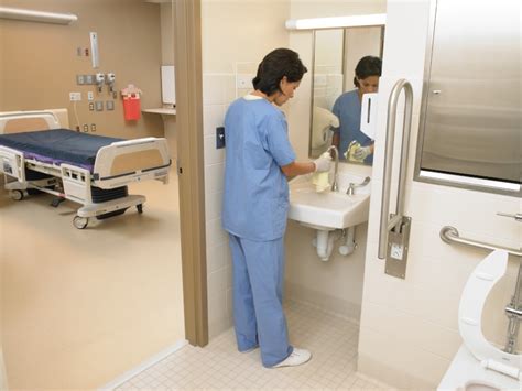 Ecolab Operating Room Program 的图像结果