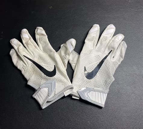 White Medium Nike Football Gloves | SidelineSwap
