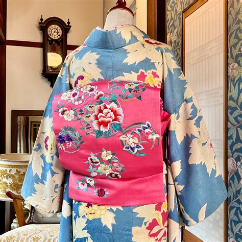乙女の花かざり＊花丸 花輪 桃色 牡丹 桜 椿 藤 菖蒲 橘 立花 ピンク 刺繍 繻子 花 アンティーク名古屋帯 A979 | kimono ...