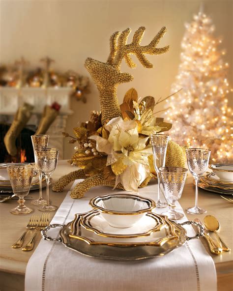 40 Christmas Dinner Table Decoration Ideas - All About Christmas