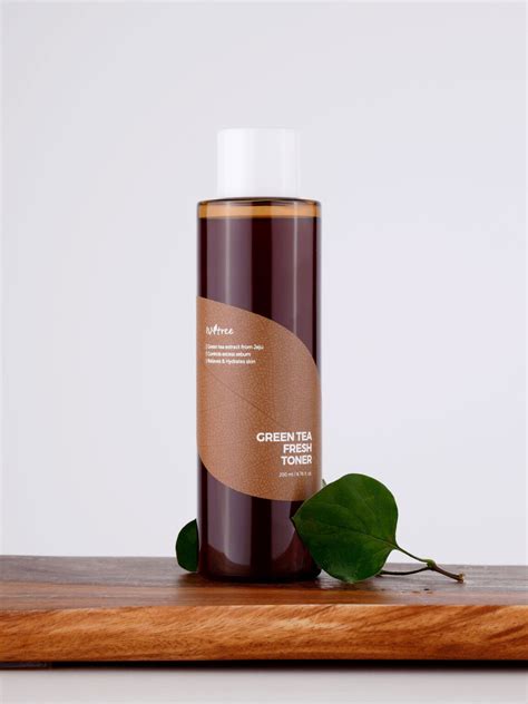 Isntree Green Tea Fresh Toner 200ml | BeautyBarn | Beauty Barn - Your ...