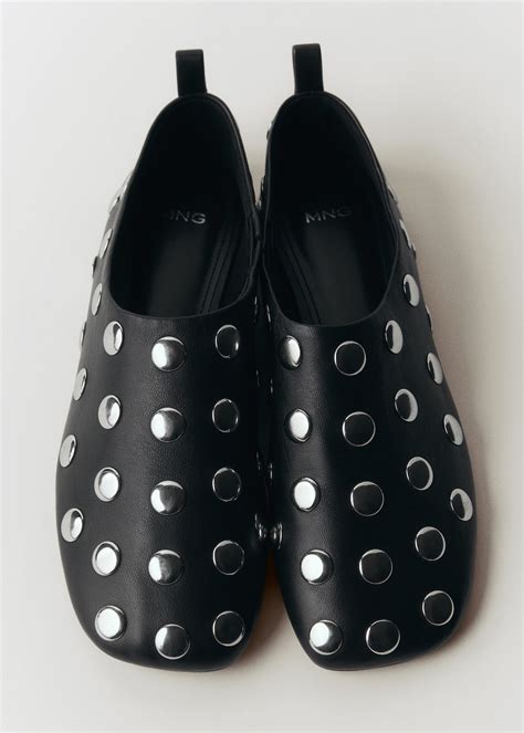 Studded leather shoes - Women | MANGO USA