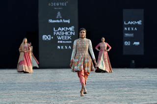 Shaveta & Anuj at FDCI x Lakmé Fashion Week 2021 | Vogue India