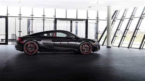 Audi marks 2021 R8 V10 RWD's arrival with Panther limited edition