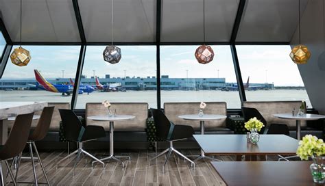 Escape Lounges at Oakland International Airport | Amex US