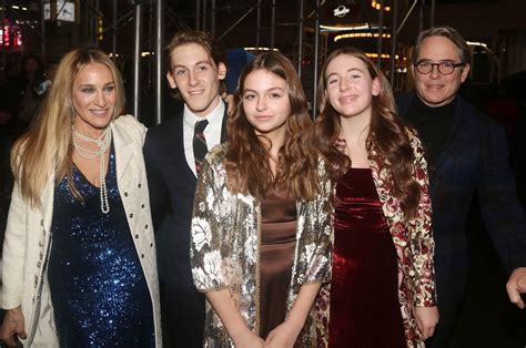 Sarah Jessica Parker's daughter borrows her coat for family outing