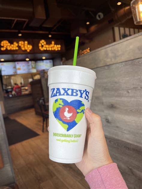 Airing My Laundry, One Post At A Time...: Our First Time At Zaxby's