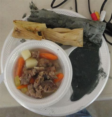 Traditional Navajo Cuisine: Cornerstone Foods of the DinÃ© People