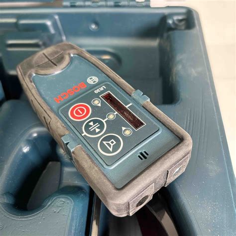 Bosch GRL800-20HV 800-ft Self-Leveling Rotary Laser Level Kit Local ...