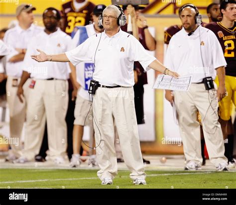 October 17, 2009: Head coach Dennis Erickson in action during an NCAA ...